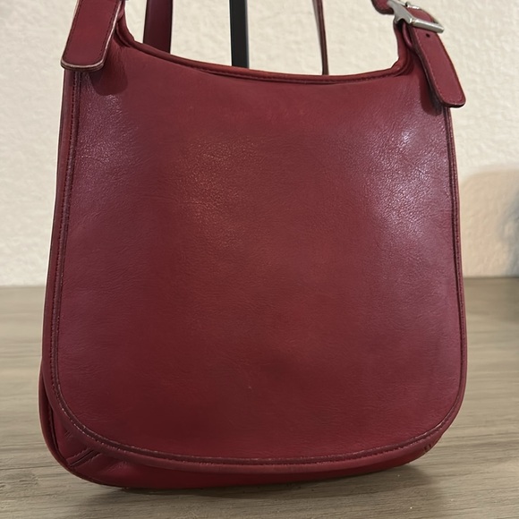 COACH VINTAGE 9135 Slim Flap Crossbody Red Leather - Picture 2 of 14